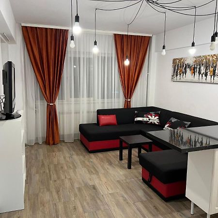 First Studio Bukarest Kültér fotó