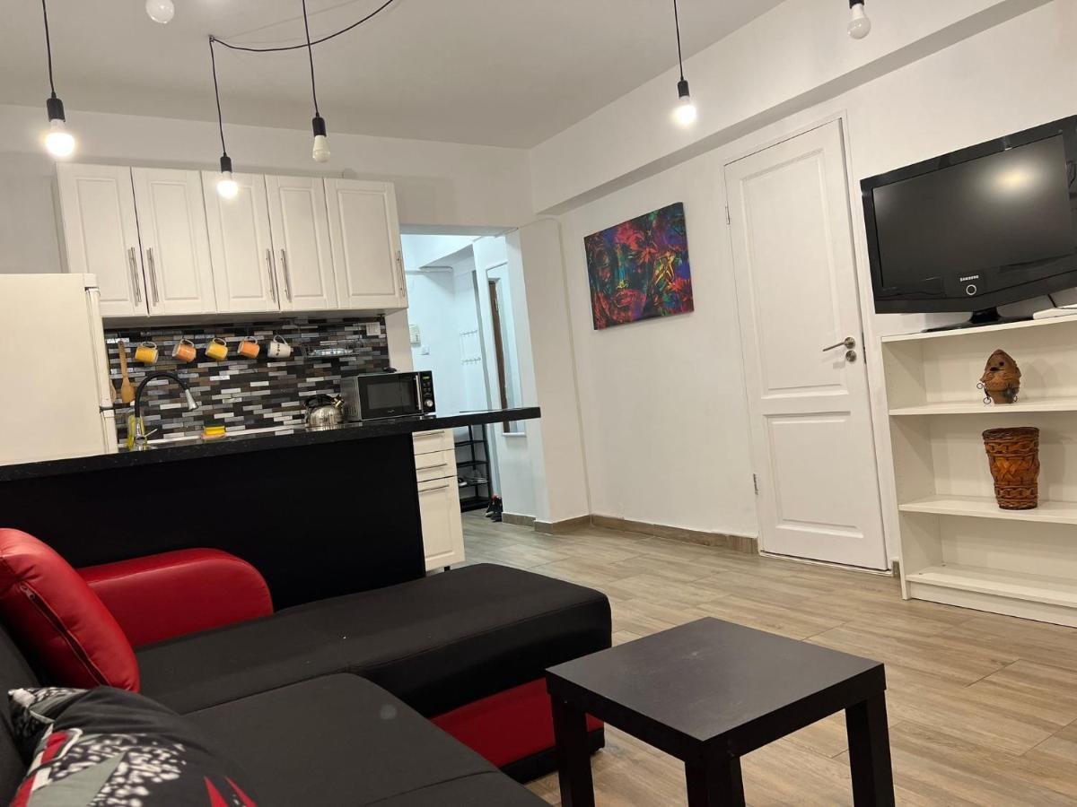First Studio Bukarest Kültér fotó