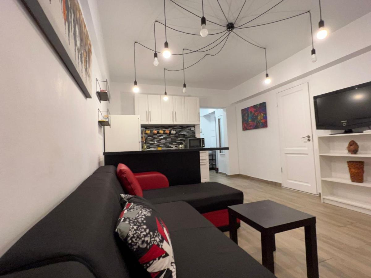 First Studio Bukarest Kültér fotó